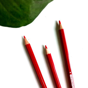 مداد قرمز آریا